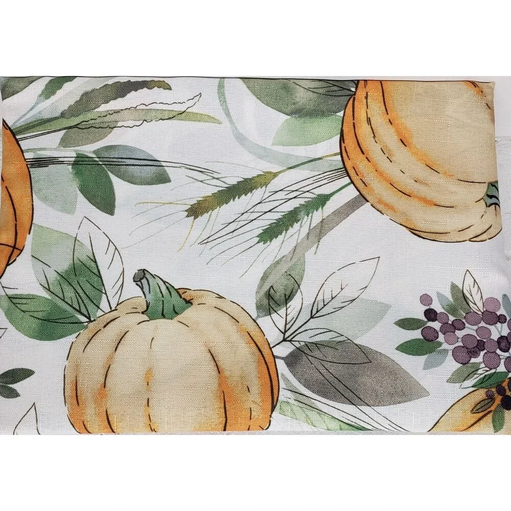 1 Printed Fabric Tablecloth, 60